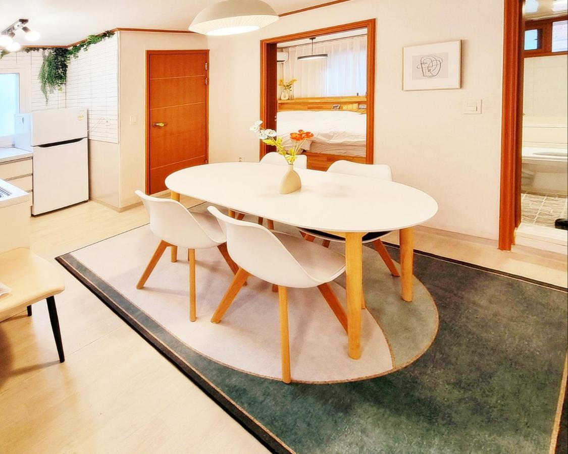 Hongik Hongdae Yeonnam Hoi-House Apartamento Seúl Exterior foto